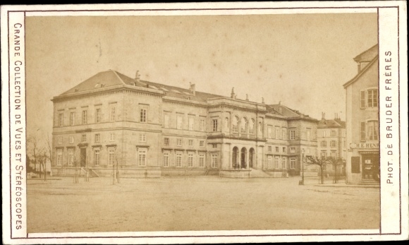 Photo Neuchâtel Neuchâtel city, street scene