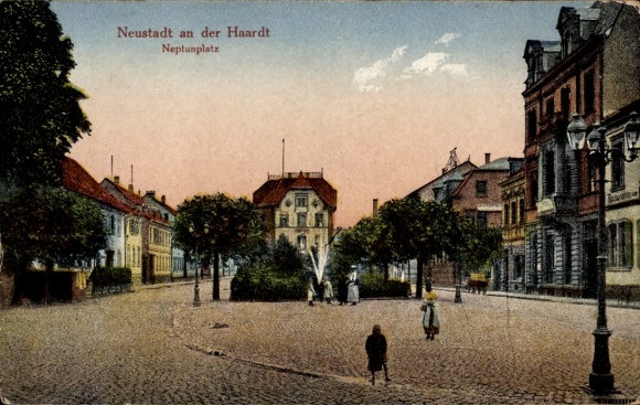 Ak Neustadt an der Haardt Neustadt an der Weinstraße, Neptunplatz