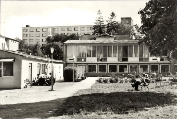 Postcard Feldberg in Mecklenburg, recreation home Freundschaft, people and trees, quiet surroundings