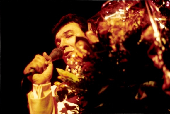 Photo singer Karel Gott on stage