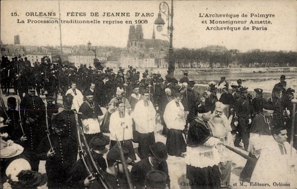 Postcard Orléans Loiret, Procession to Joan of Arc, Tradition, 1908, A parade of clergy