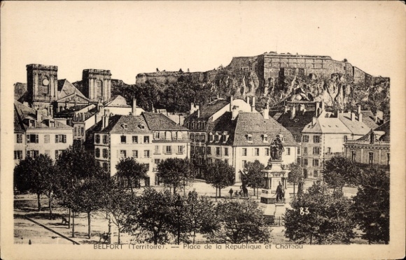 Postcard Belfort Beffert Beffort Territoire de Belfort, front view of the Place de la République, Châte