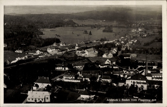 Ak Albbruck am Hochrhein Kreis Waldshut, Fliegeraufnahme von Ortschaft