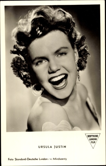 Postcard Actress Ursula Justin, Portrait, The Singing Hotel