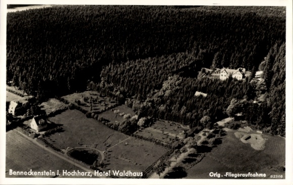 Postcard Benneckenstein Oberharz, aerial view of Hotel Waldhaus, surrounded by forest,
