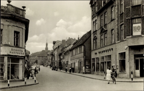 Postcard Bad Freienwalde an der Oder, Leninstraße, Konsum department store, HO