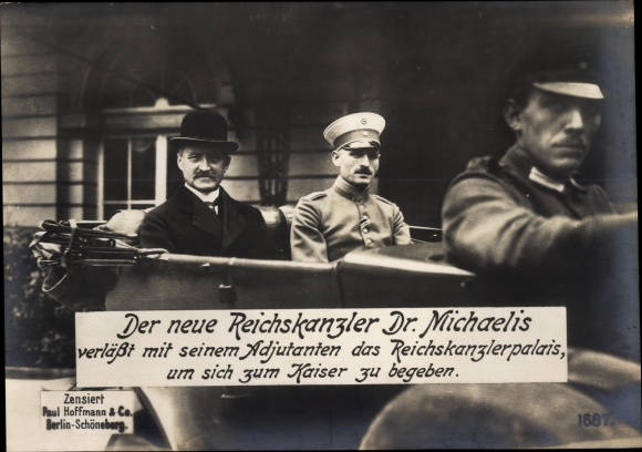 Postcard Reich Chancellor Dr. Michaelis with his adjutant on the way to the Kaiser, I WK