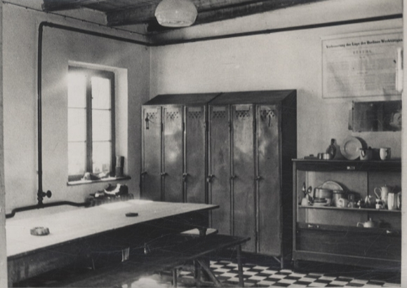 Original Foto Berlin-Lichtenberg, Rheinische Kohlensäurewerke AG, Innenansicht, um 1946