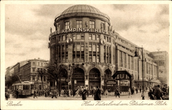Postcard Berlin Tiergarten, Haus Vaterland at Potsdamer Platz, Kempinski, Kammer-Lichtspiele, tram