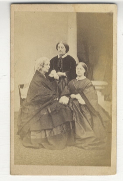 CdV Fox sisters (Margaretta, Kate and Lea Fox), pioneers of spiritualism