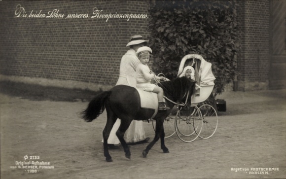 Postcard The sons of the Crown Prince couple, Prince Wilhelm on a pony, Louis Ferdinand in a stroller