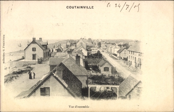 Ak Agon Coutainville Manche,  Vue d'ensemble, Häuser, Straße, Personen