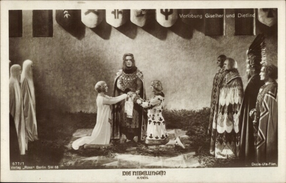Ak Filmszene Die Nibelungen, II. Teil, Verlobung Giselher und Dietlind, Ross 677/1