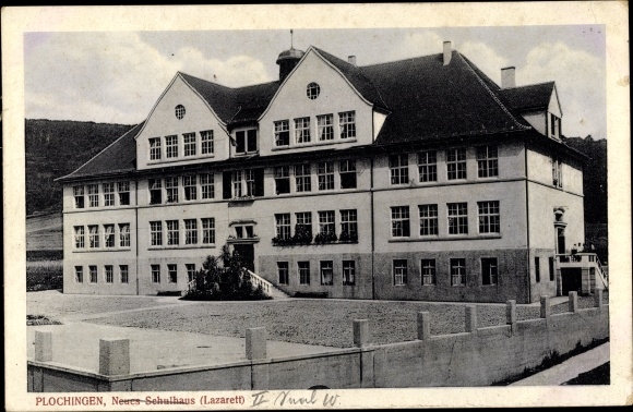 Postcard Plochingen in the district of Esslingen, new school building, military hospital