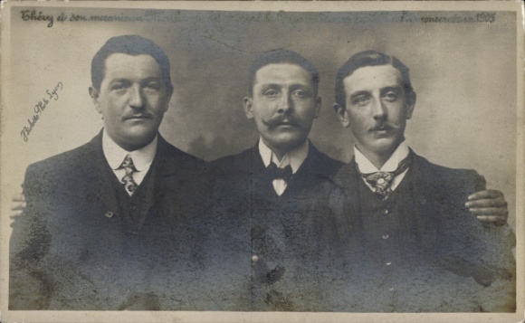 PC three gentlemen in suits, 1905