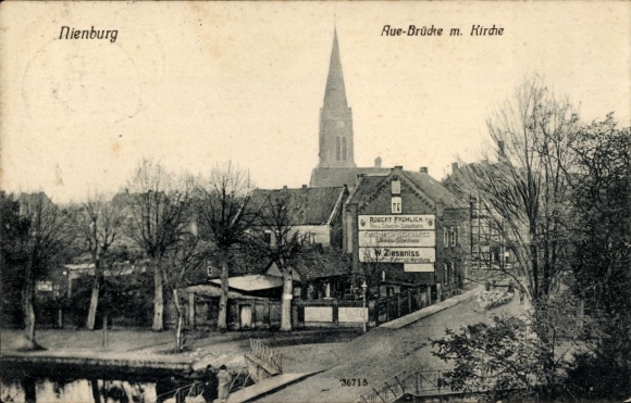 Ak Nienburg an der Weser, Aue-Brücke, Kirche
