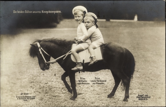 Postcard The two sons of our crown prince couple, Prince Wilhelm and Prince Louis Ferdinand, PH 2229