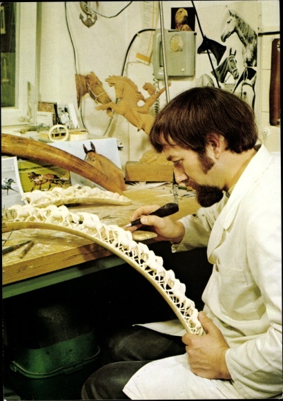 Postcard Erbacher ivory carver at work