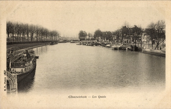 Ak Charenton le Pont Val de Marne, Flussansicht,  Boote, Bäume am Ufer, Schwarz-Weiß-Foto