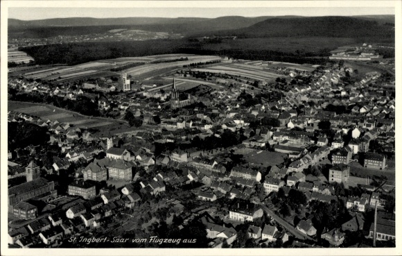 Ak Schüren St. Ingbert im Saarland, Luftaufnahme von  Stadtansicht, Kirchen, Landschaft