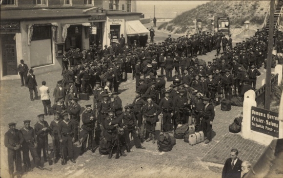 foto Ak Wangerooge, XII. Artilleriedivisie Sailors', 3-4 augustus 1914, Franz Gerken, H. Schröder