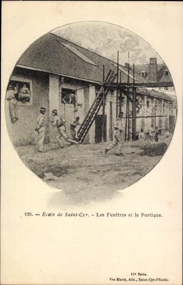 CPA Saint Cyr l'Ecole Yvelines, Les Fenêtres et le Portique