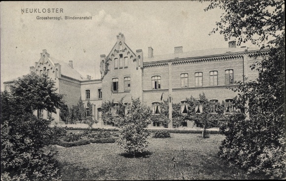 Postcard Neukloster in Mecklenburg, Großherzogl. Blindenanstalt