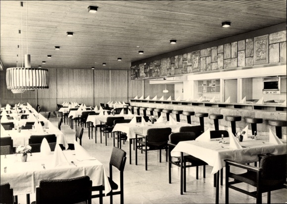 Ak Oberwiesenthal in het Saksische Ertsgebergte, restaurant HO Fichtelberghaus, grillrestaurant, melkbar