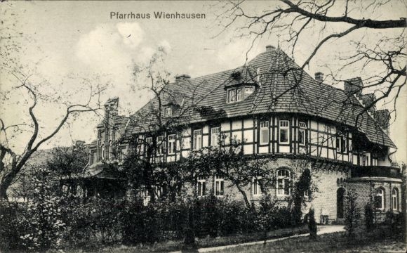 Ak Wienhausen op de Lüneburger Heide, pastorie, architectuur, bomen op de voorgrond