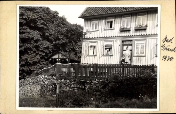 Ak Bad Grund im Harz, Gebäude, Frau mit Kind, 1930