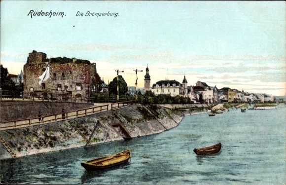 Rudesheim am Rhein, Brömserburg, river, boats