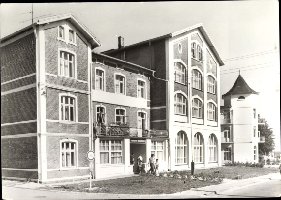 Postcard Baltic resort Kühlungsborn, FDGB convalescent home Waldhaus