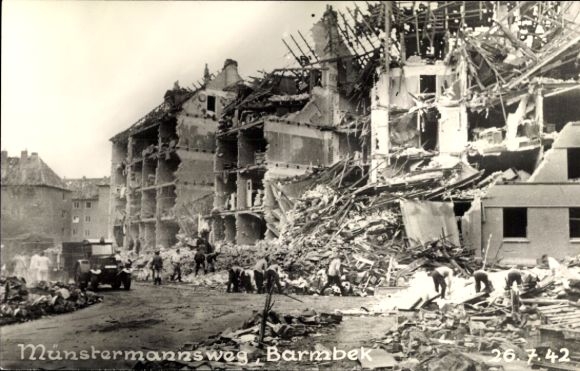 foto Ak Hamburg Nord Barmbek, Münstermannsweg, bouwruïne, verwoesting tijdens de oorlog in 1942