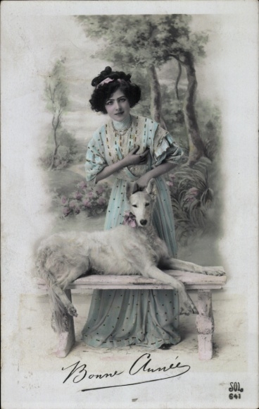 Ak Junge Frau mit Hund, Windhund, Portrait