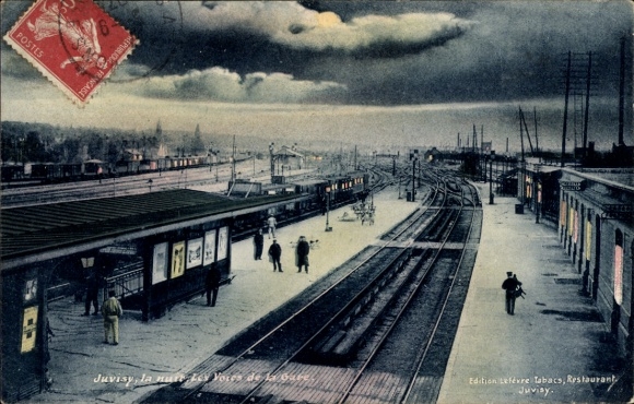 Ak Juvisy Essonne, Bahnhof bei Nacht, Gleisseite