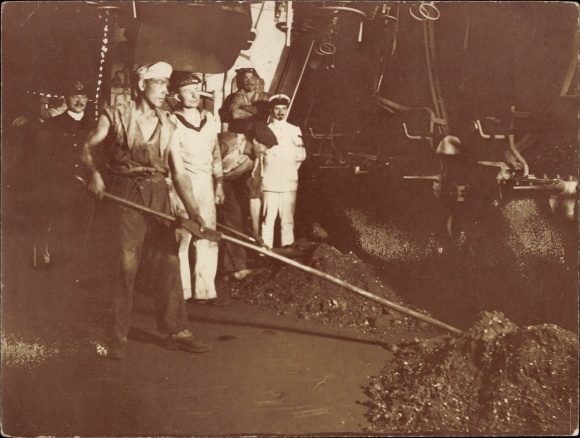Foto Militärschiff, Köhler, Ofen, Marinesoldaten, Kapitän