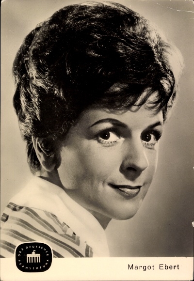 Ak Schauspielerin und Moderatorin Margot Ebert, Portrait, DDR Deutscher Fernsehfunk