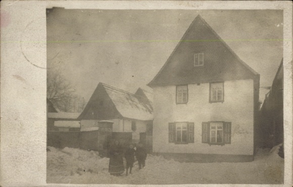 Foto Ak Herrengosserstedt im Burgenlandkreis, Haus an der Poststraße, Winter