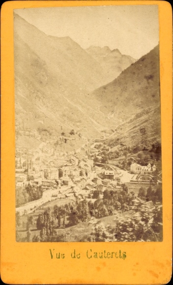 CdV Cauterets Hautes Pyrénées, city view 1874