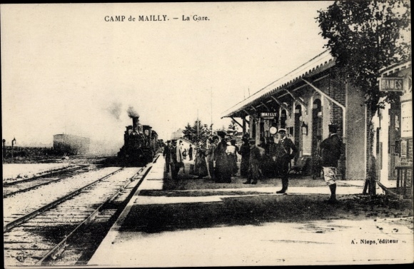 Ak Mailly le Camp Aube, La Gare, spoorweg