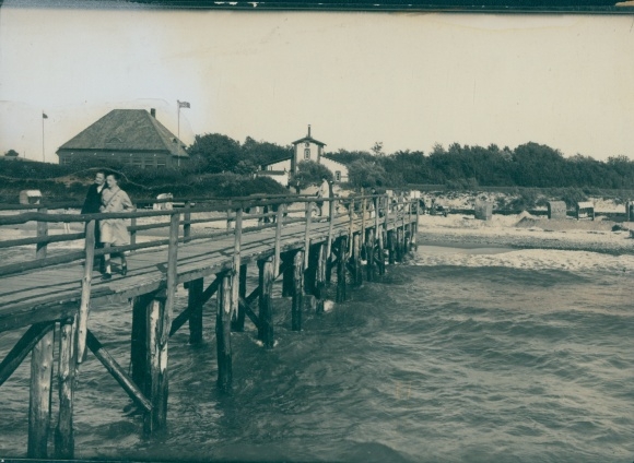 Photo Baltic resort Wustrow Fischland, pier, beach party
