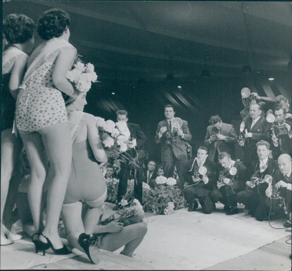 Photo Berlin West 1954, beauty contests, models, photographers