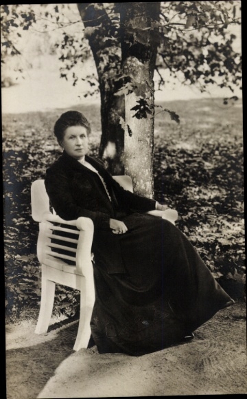 Ak Groothertogin Marie van Mecklenburg Schwerin, zittend portret