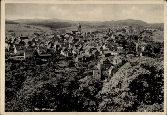 Postcard Bad Wildungen in Hesse, view of the town, many houses, mountain landscape, church tower