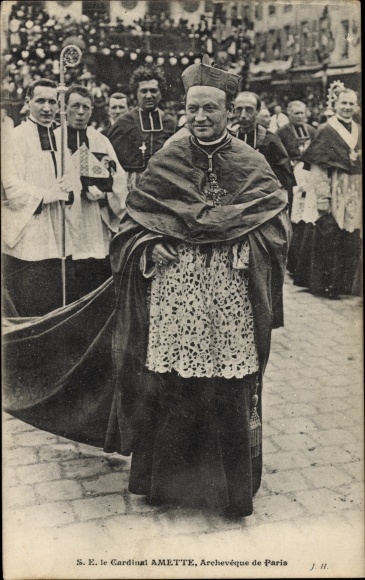 Postcard SE le Cardinal Amette, Archeveque de Paris, clergyman