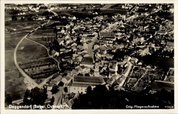 Ak Deggendorf im Bayerischen Wald Niederbayern, Fliegeraufnahme