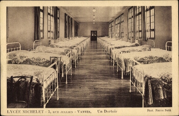 Postcard Vanves Hauts de Seine, Lycée Michelet, a dormitory