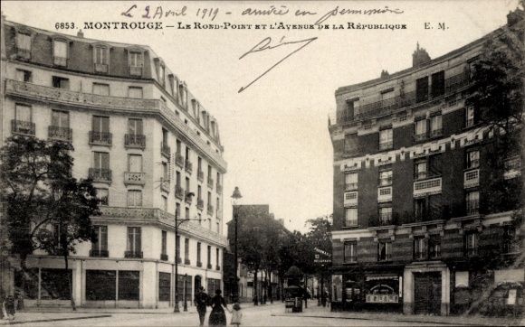 PC Montrouge Hauts de Seine, street scene in Rond-Point and Avenue de la République