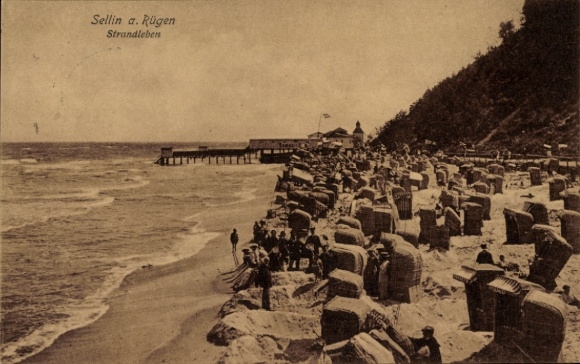 Ak Ostseebad Sellin op Rügen, strand met zwemkar, zee, steiger, mensen
