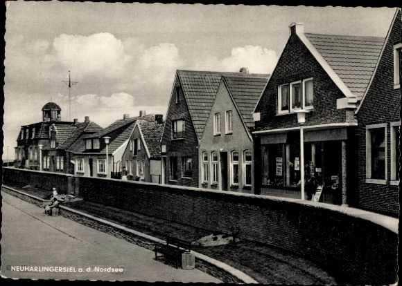 Postcard Neuharlingersiel in Lower Saxony, part of the beach promenade